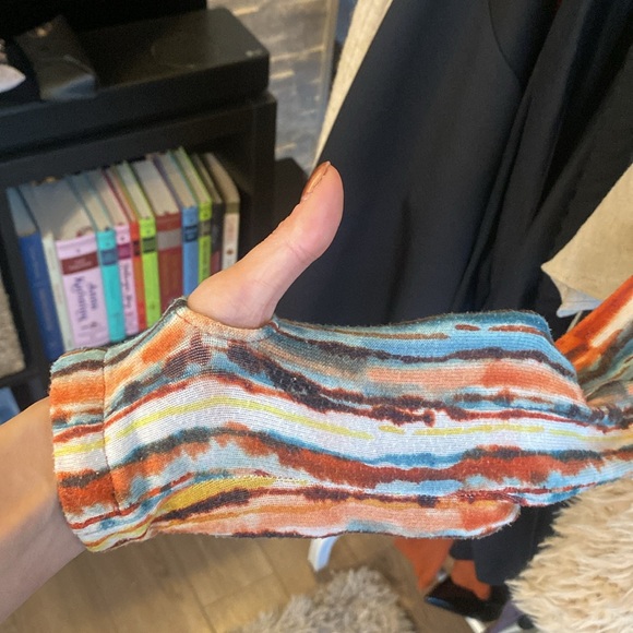 Naia Small Designer Crop Top - Picture 3 of 3